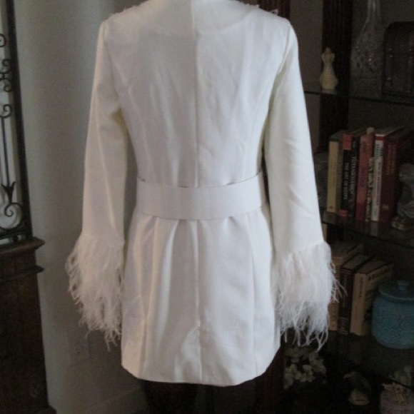 🚫LINDA S . BUNDLE MILAN FEATHERED COAT DRESS S LG - Picture 8 of 8
